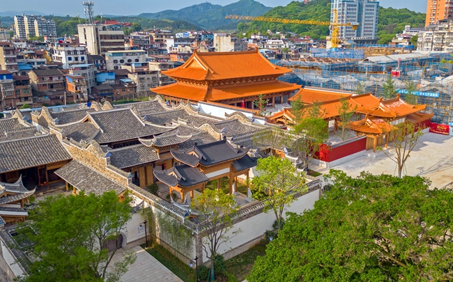 宋大贤朱文公祠（朱子祖庙）和五经博士府航拍。中建海峡供图