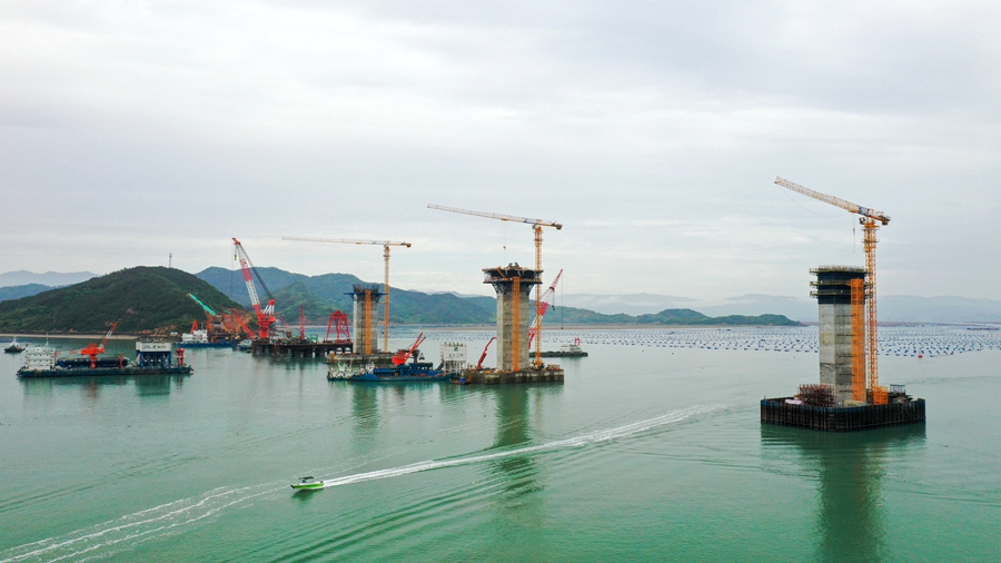 东吾洋特大桥主墩0号块浇筑现场。