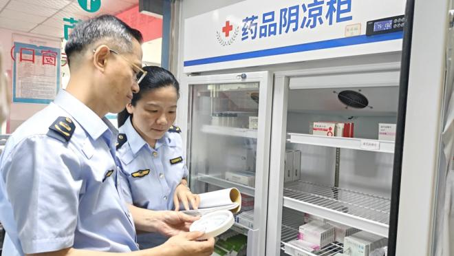 规范医疗机构药械使用质量安全。湖里市场监管局供图