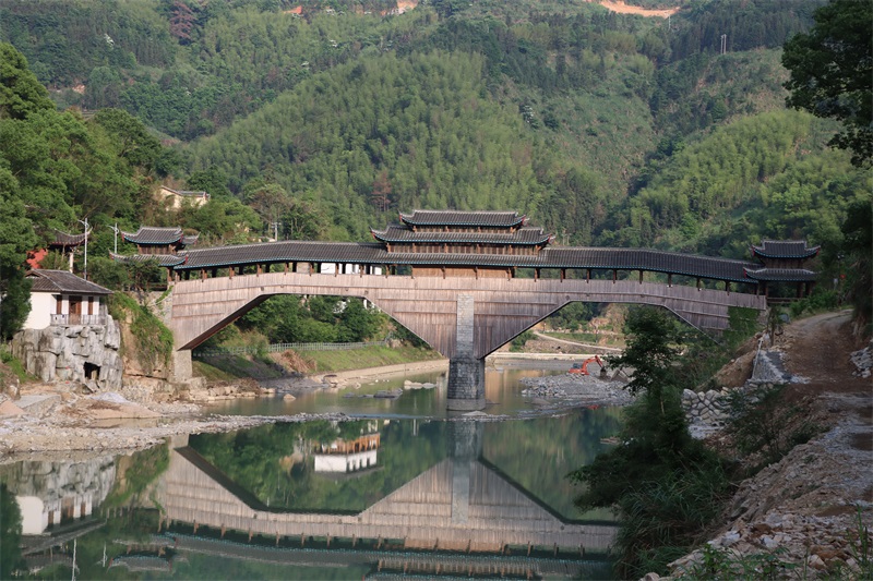 “永康廊桥”成为村里的一道风景