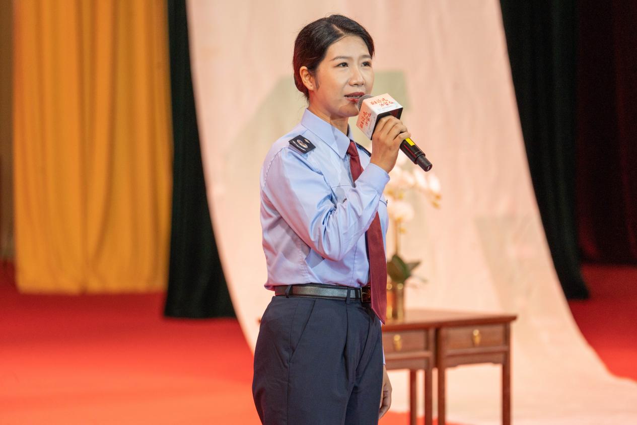 國家稅務總局平潭綜合實驗區稅務局第一稅務所（辦稅服務廳）副所長汪寧。主辦方供圖