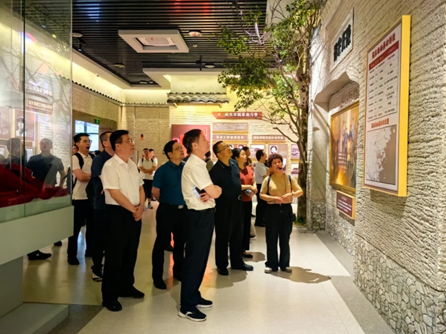 现场参观学习。福州市检察院供图