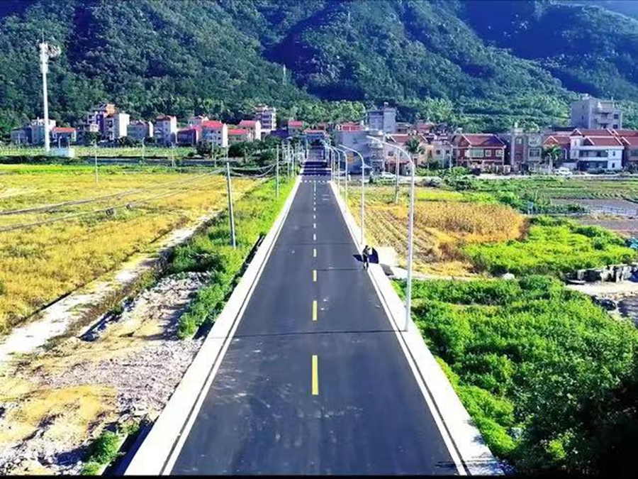 同安農村道路亮燈工程解決夜間照明“最后一公裡”。同安區融媒體中心供圖