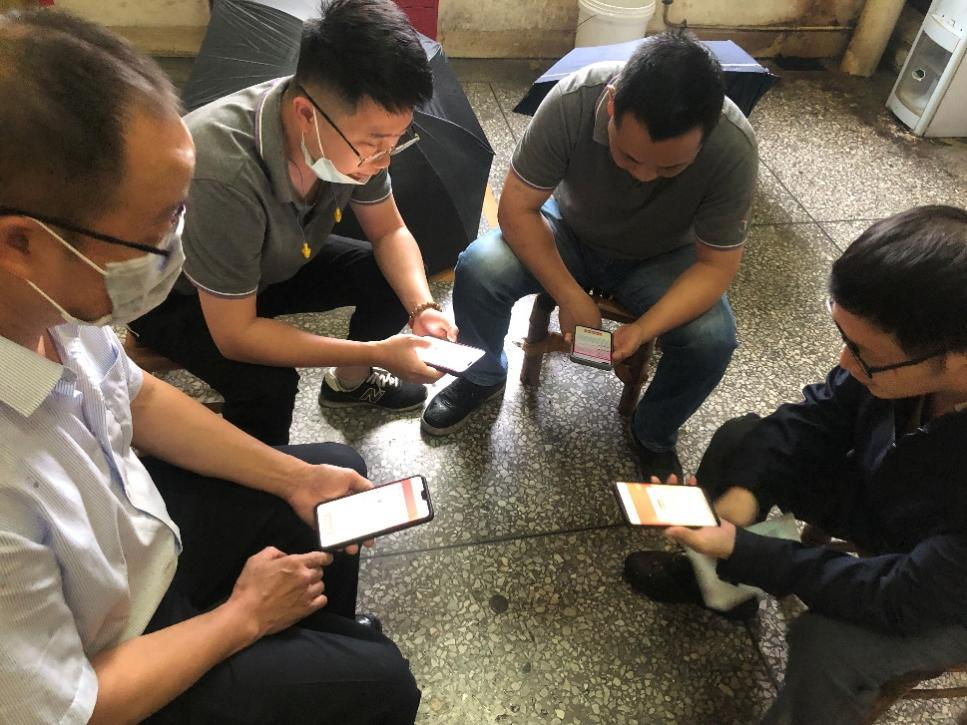 福建中烟干部职工相约进入“中国普法”微信公众号参与答题。