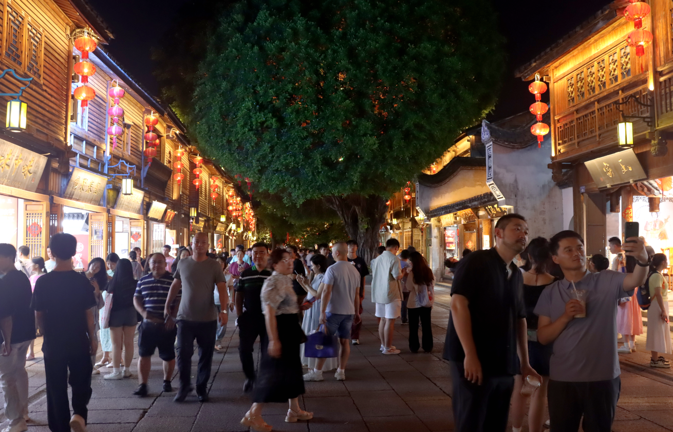 福建福州：“文旅夜色”唤醒城市新活力