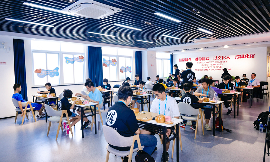 兩岸青少年以棋會友。曾晨攝