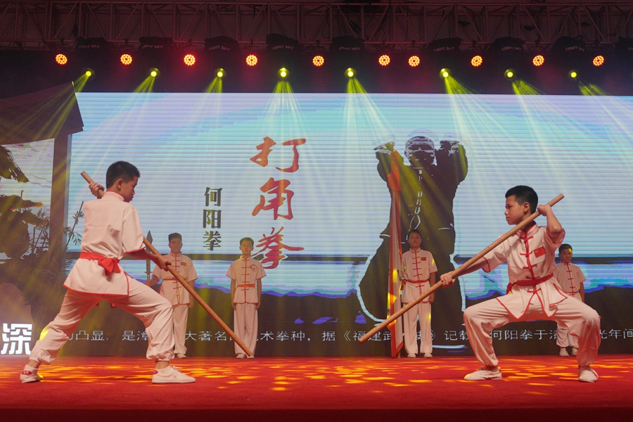 现场表演。龙文区融媒体中心供图