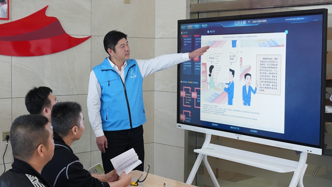 新办证卷烟零售户在普法基地学习——武夷山市烟草专卖局陈怿昕拍摄(1).JPG