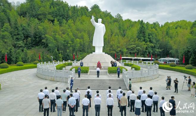 14城在福建龙岩共同签订中央红军长征沿线城市红色旅游联盟宣言