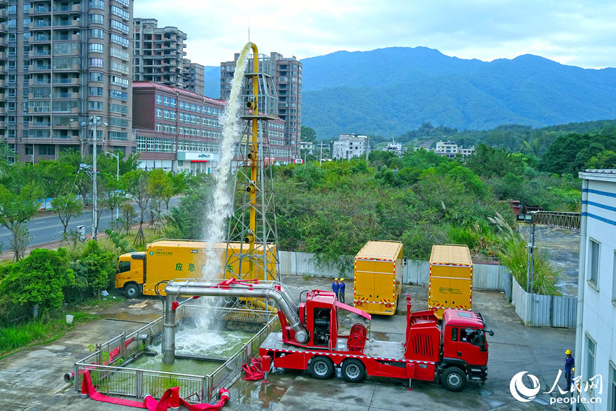 畅丰专汽具有整车专利的大流量排水抢险车