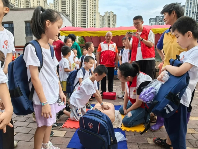 县红十字会开展急救培训