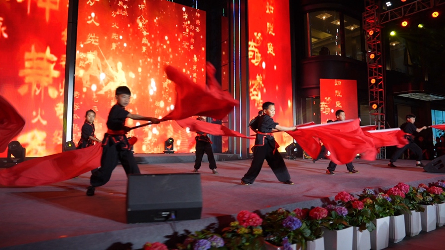 武術表演《武韻風華》。龍文區融媒體中心供圖