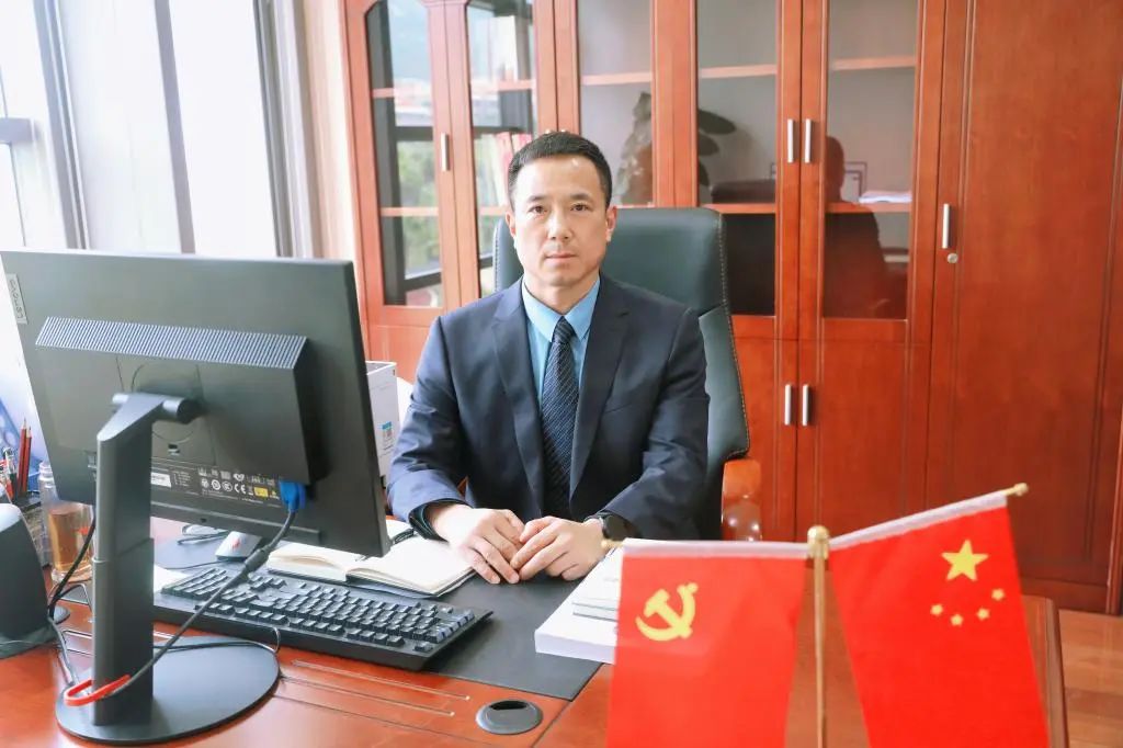 潘连众