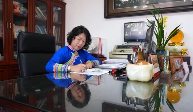 杨嘉红：若用建筑比喻“惠女精神”，我选斜拉桥