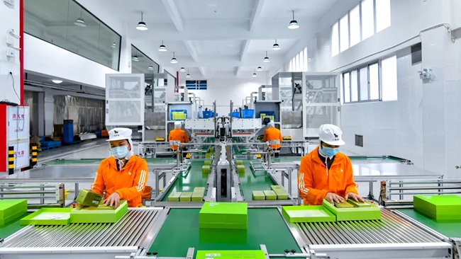 多年來，八馬茶業持續更新自動化、數字化、智能化精制生產線