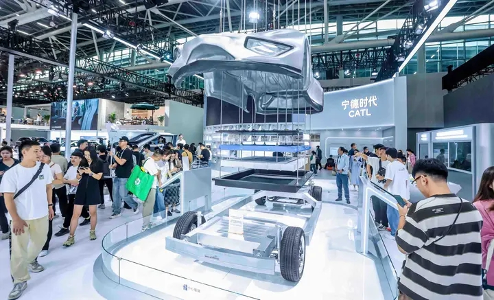 搭載寧德時代電池的新能源車型亮相第二十二屆廣州國際汽車展覽會