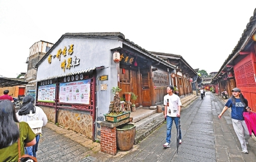 琴江滿族村內的古民居。記者 鄭帥攝