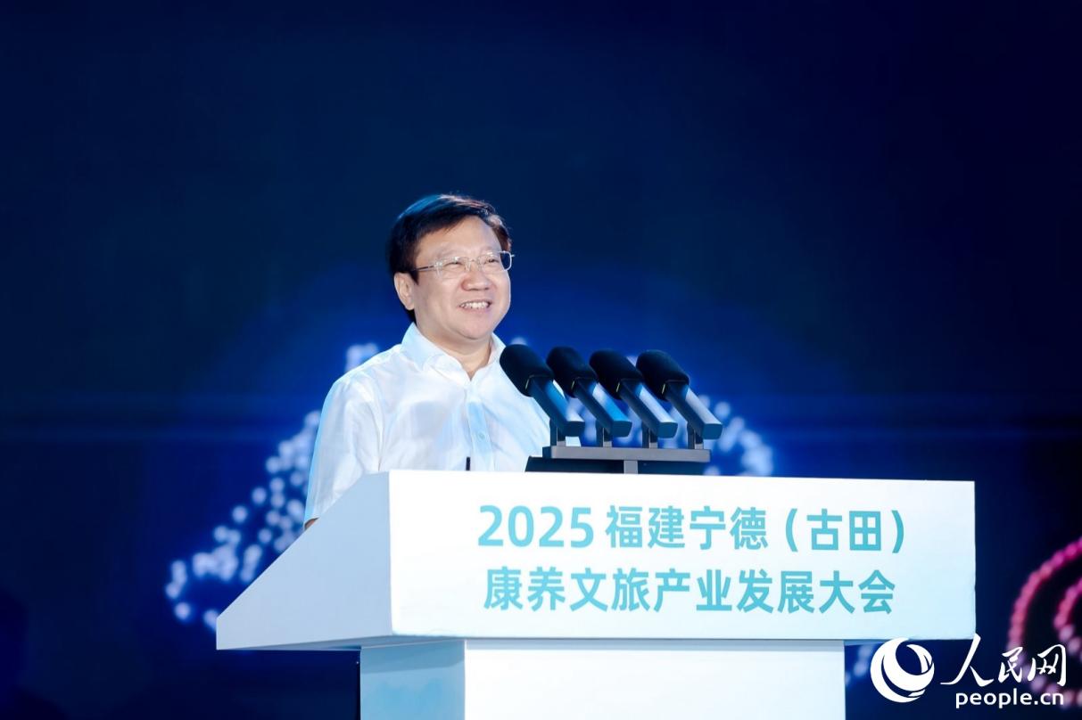 全国工商联旅游业商会常务会长刘锋作分享。人民网 李唯一摄