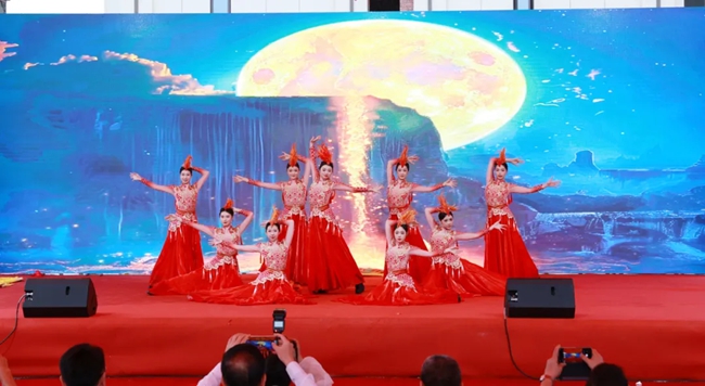 現場表演