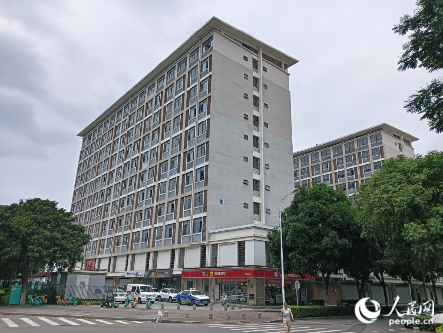 交通便利的围里公寓。人民网记者 陈博摄