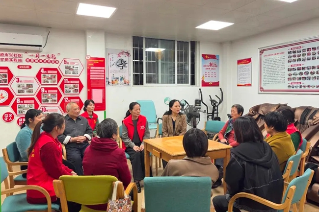 “居民夜谈会”现场。龙岩市融媒体中心供图