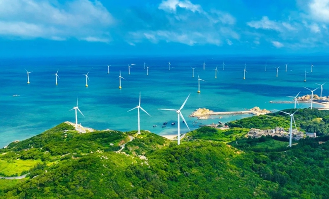 當前，平潭正大力發展海上風電等清潔能源