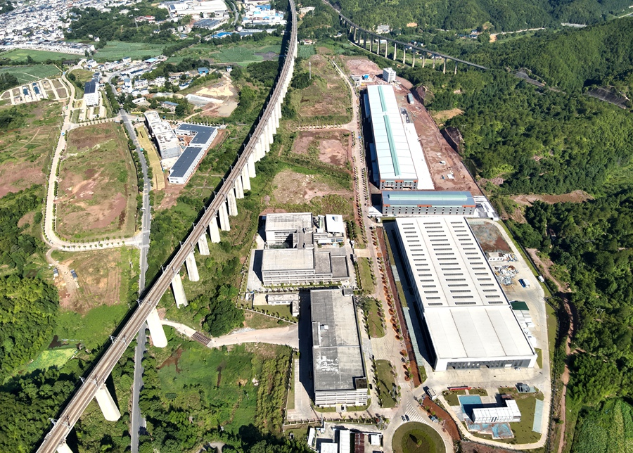 長汀綠色建材產業園航拍全景圖。賴晟輝攝