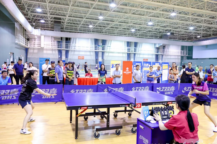 开幕日当天,全民健身运动会乒乓球比赛现场。厦门市体育局供图