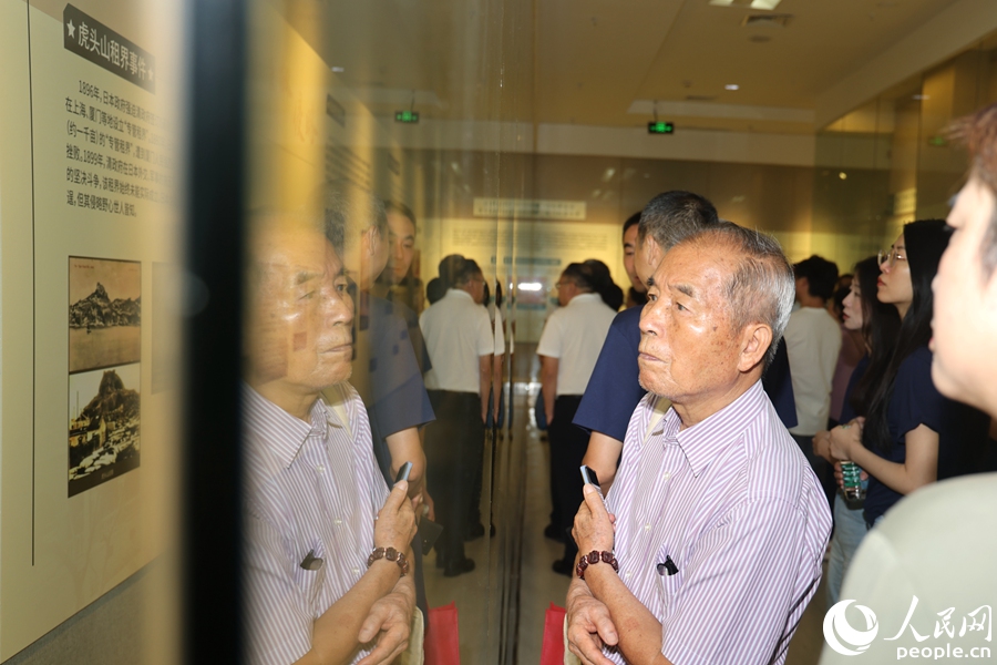 展览分为五大部分，全景式呈现“厦门抗战记忆”。人民网记者 陈博摄