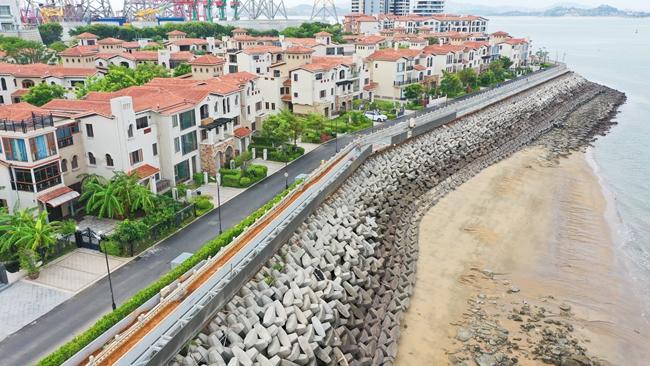 黃金海岸北段棧道。漳州開發區供圖