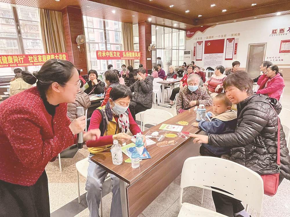 罗永艳指导居民科学减盐