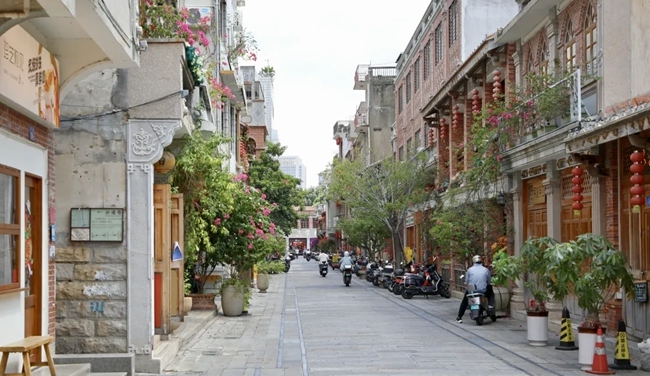 “潔”盡全力迎國慶 泉州鯉城全員在行動