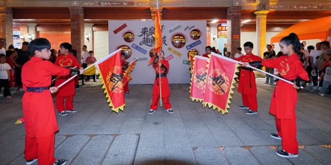 泉州鯉城區中山南路鳴鑼開市