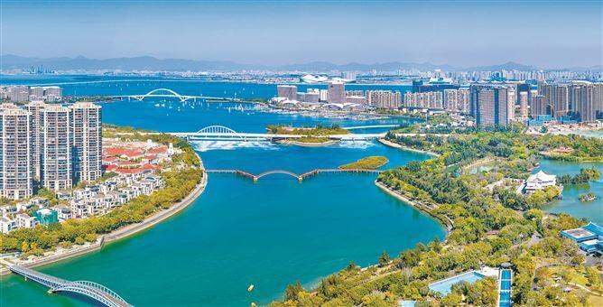 一年来，市十六届人大常委会牢记嘱托、感恩奋进，扭住目标不放松，一张蓝图绘到底，为努力率先实现社会主义现代化作出了积极贡献。记者 王火炎摄