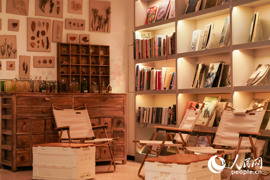 麒麟书局一隅。实习生 郑舒尘摄