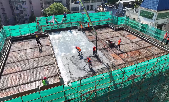 封顶现场