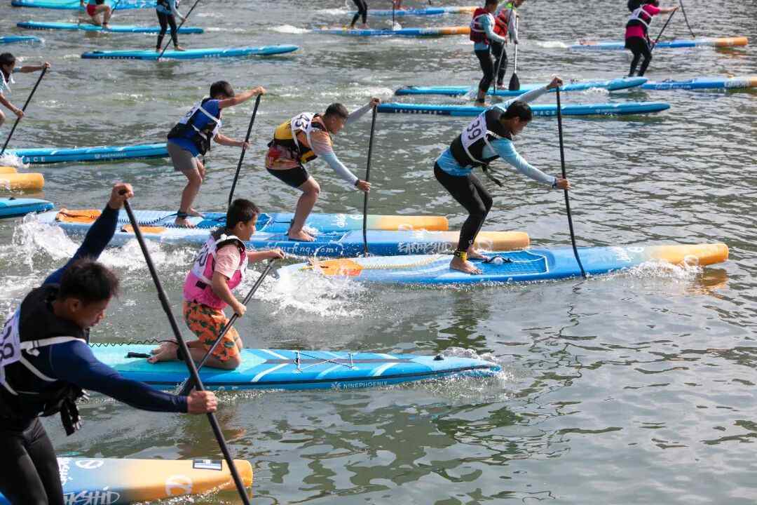 桨板比赛现场