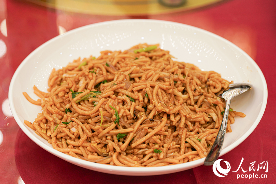 古田炒面。实习生 郑舒尘摄