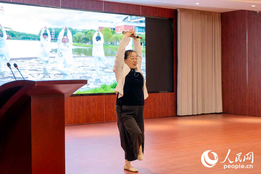 福建中医药大学附属第三人民医院主任医师陈淑娇作专题授课。实习生 郑舒尘摄