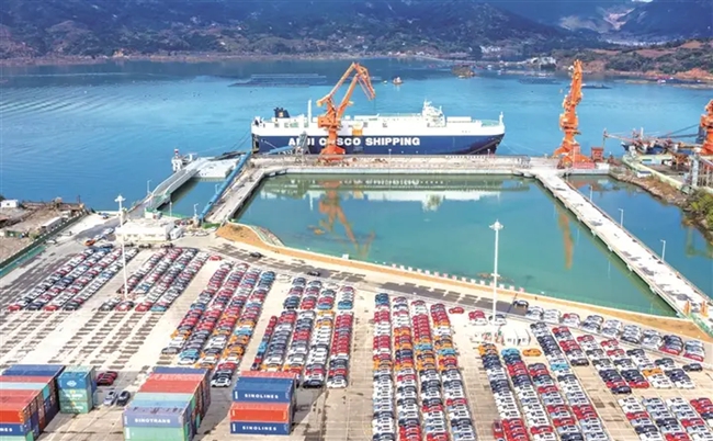 新能源汽车出口。王志凌摄