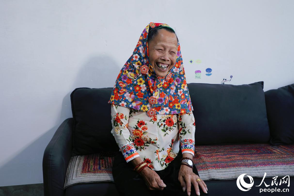 大岞村村民張秀珍曾參與漁港的建設。人民網記者 李唯一攝