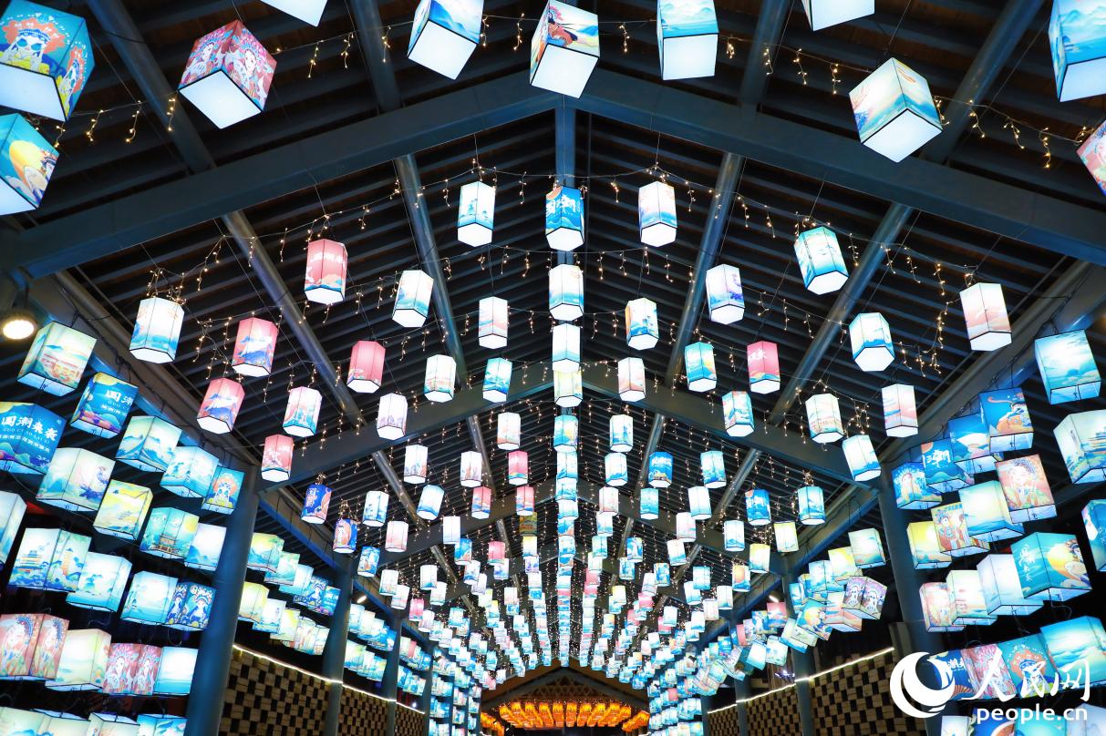 千灯会。人民网记者 李唯一摄