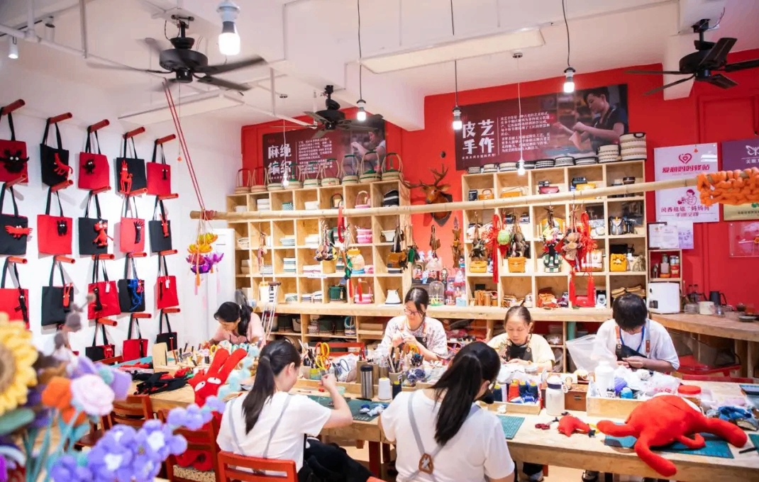 龙岩“书梦美丽工坊”获评全国第二批“美丽工坊”