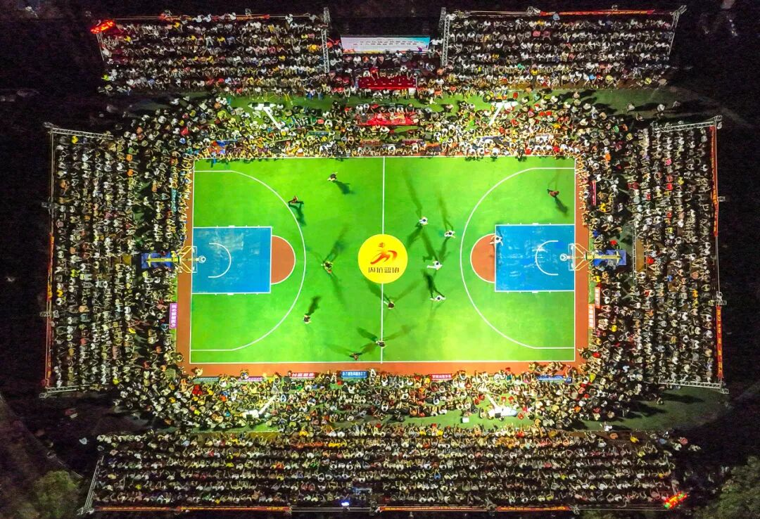 举办“村BA”赛事