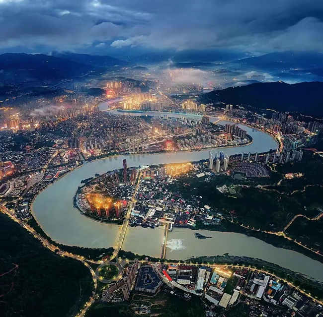 茶乡夜色。王友学摄