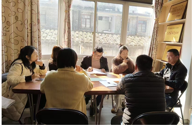 专项工作小组开展座谈调研