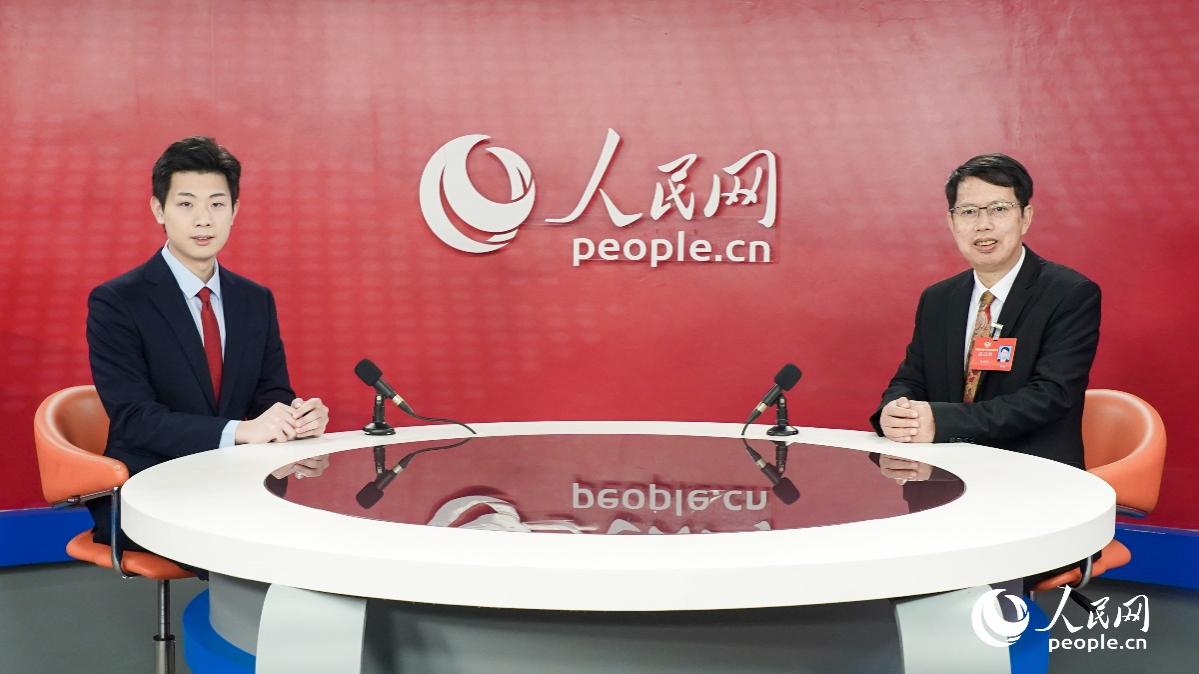 福建省政協常委、九三學社福建省委會常委、福建農林大學教授馬祥慶做客人民網福建演播室。人民網記者 蘭志飛攝