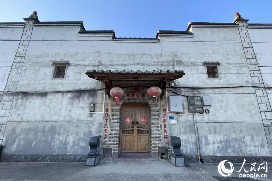 老高参与建造的“高家”二代房。人民网记者 林盈摄