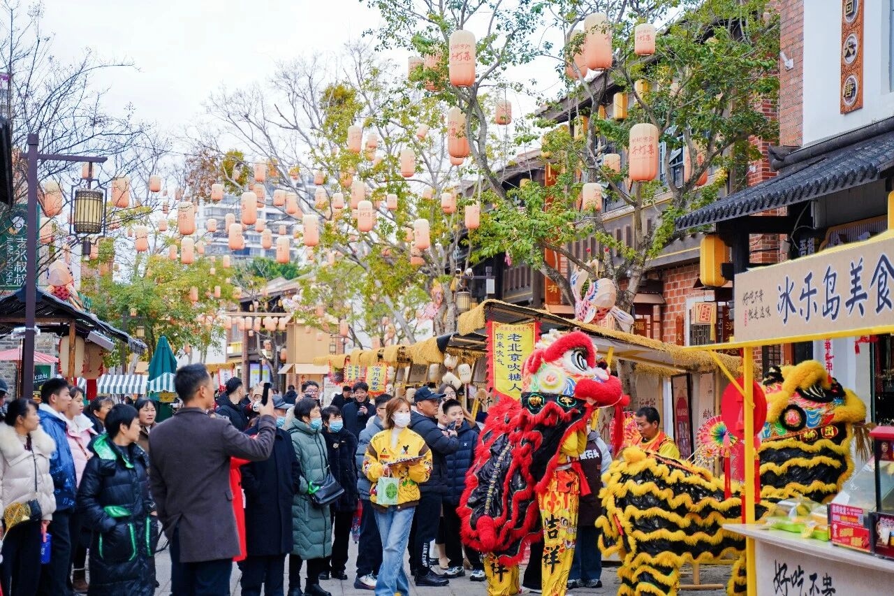 街头表演+美食，让大街小巷人气更旺