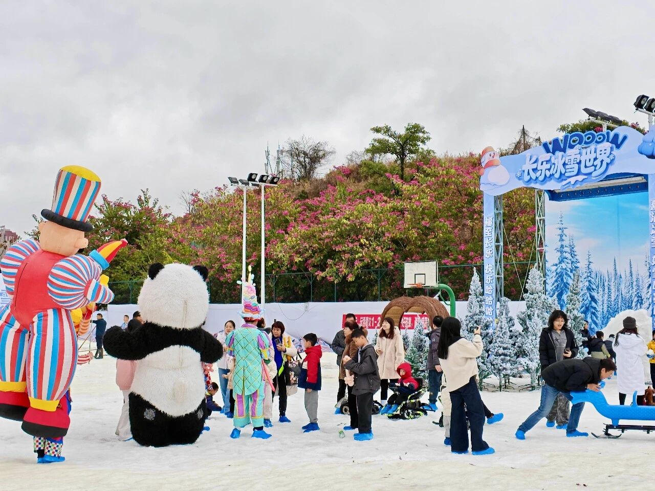 “常来长乐、马上有福”冰雪嘉年华。柯抒琳摄